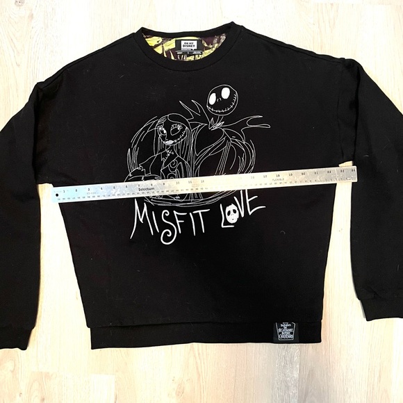 Disney Reversible Sweatshirt Nightmare Before Christmas - Picture 4 of 7